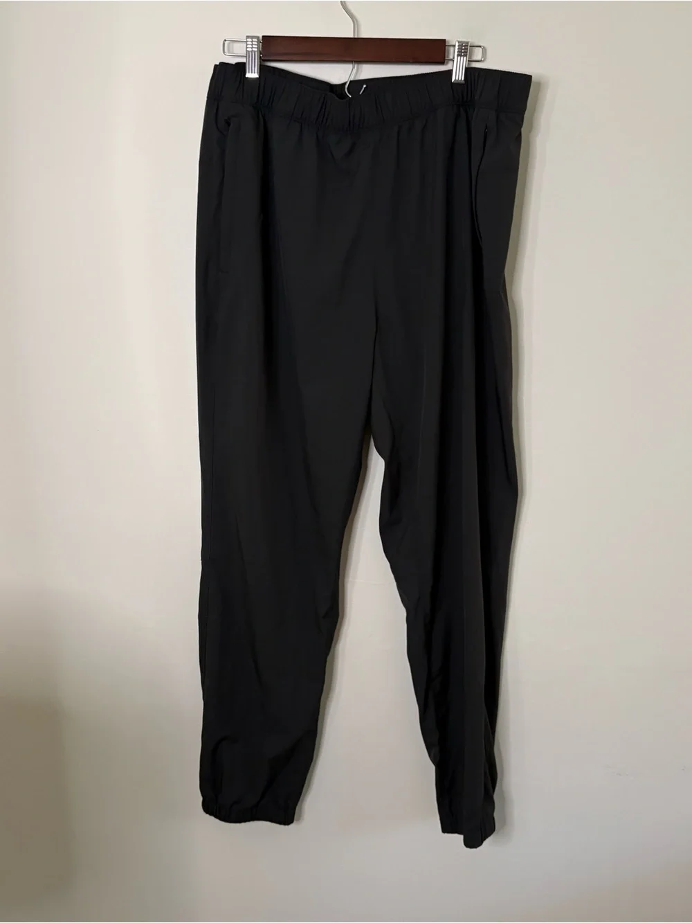 Old navy grey Men’s XL Jogger pants lightweight gym travel leisure